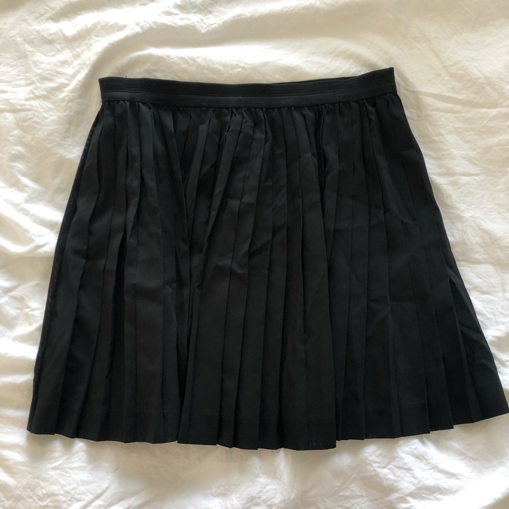 H&M Divided Black Pleated Skirt